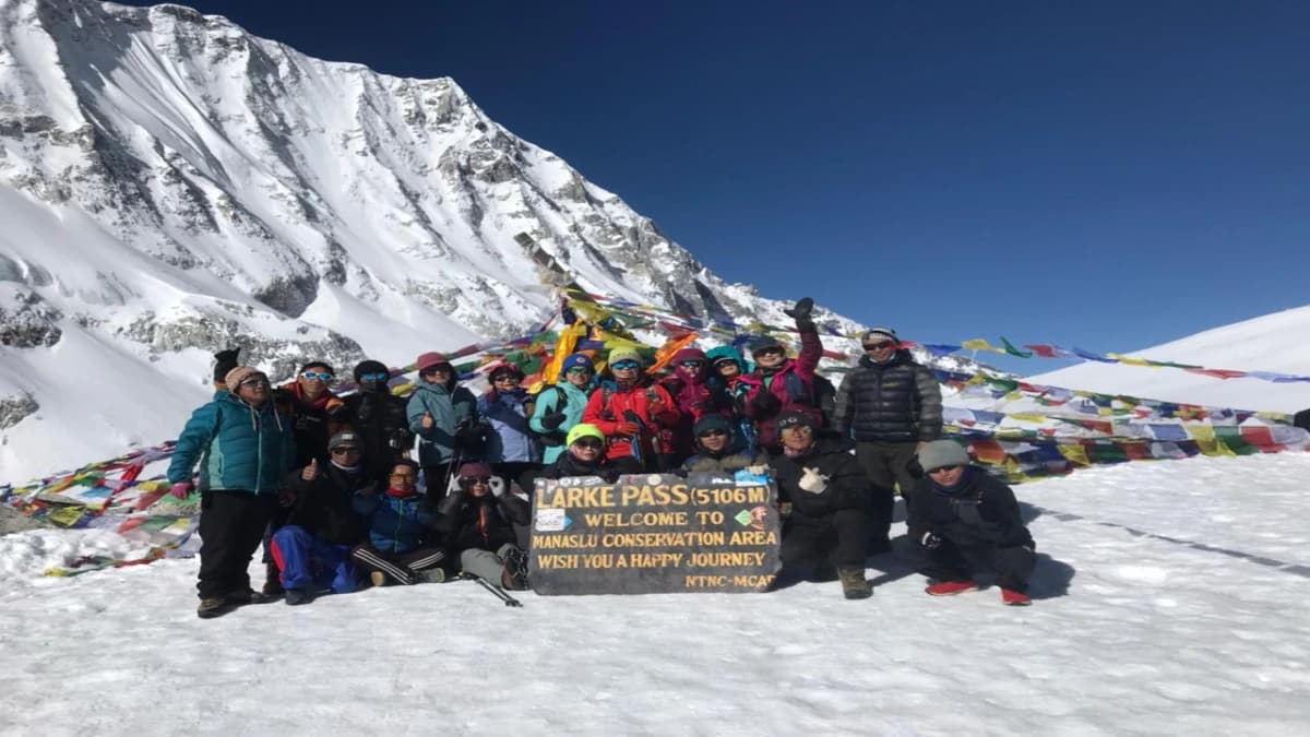 Manaslu Circuit Larke pass