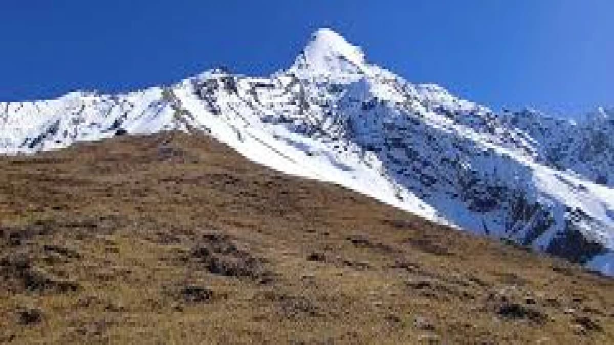 Pisang Peak