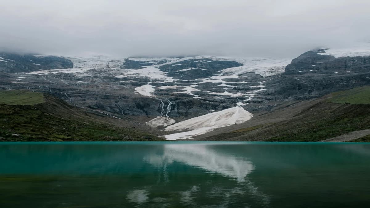 Tsho Rolpa Lake